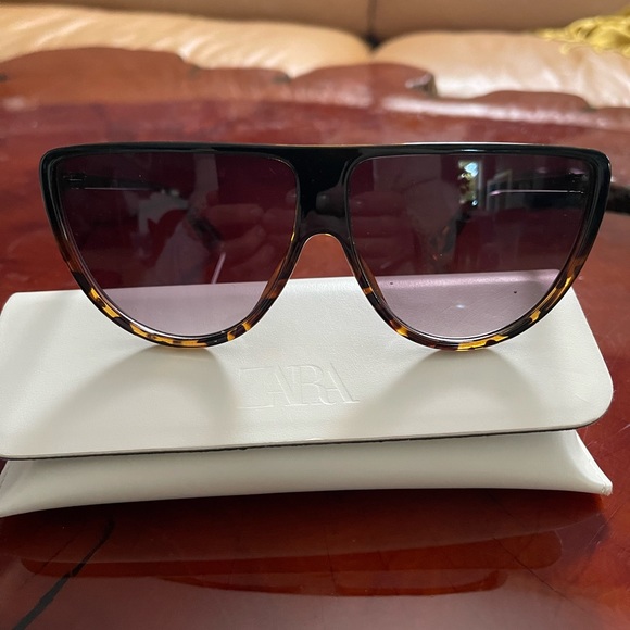 Zara Accessories - Zara sunglasses